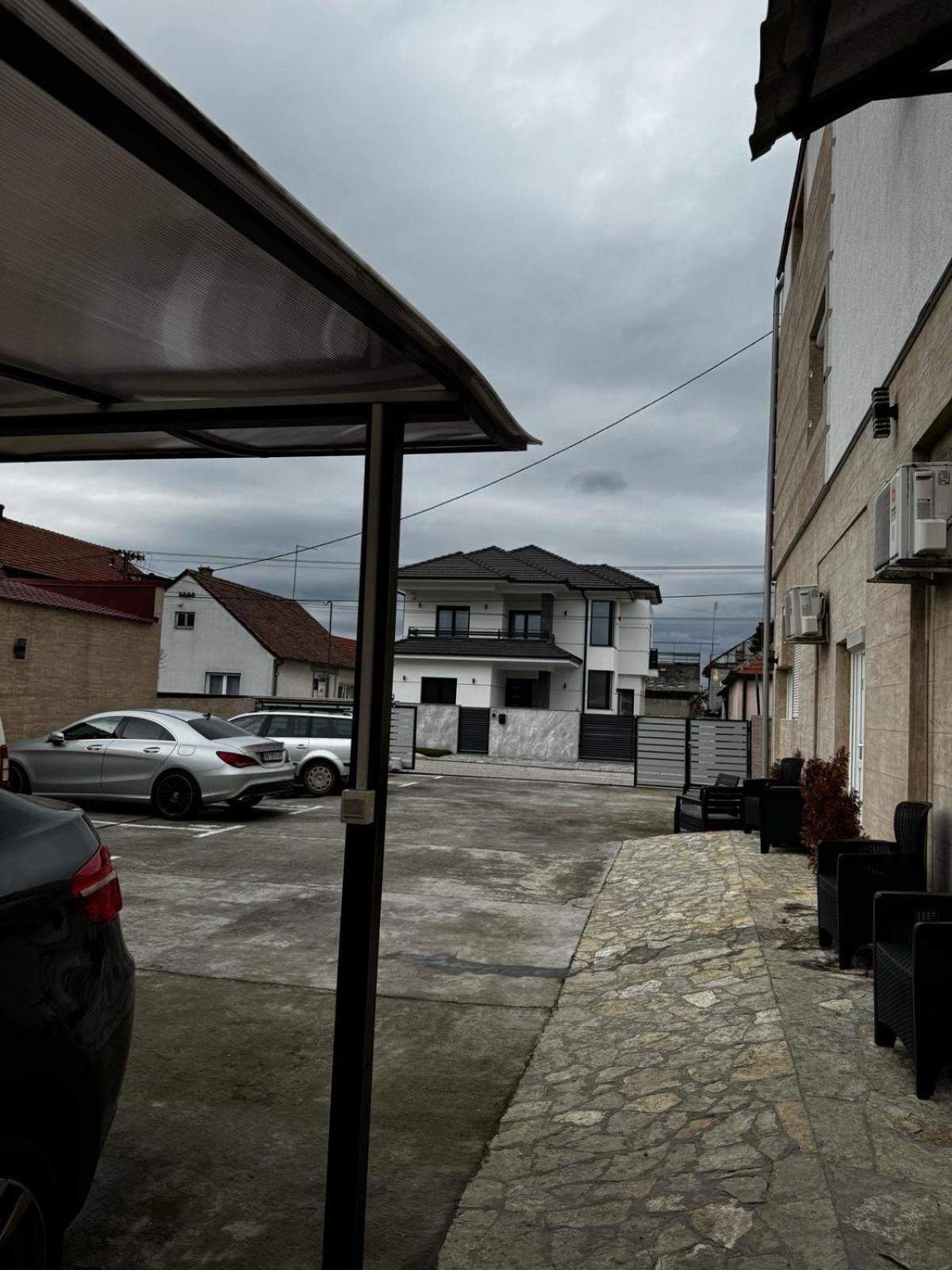 Apartments Vila Brzi & Beka Šabac Buitenkant foto