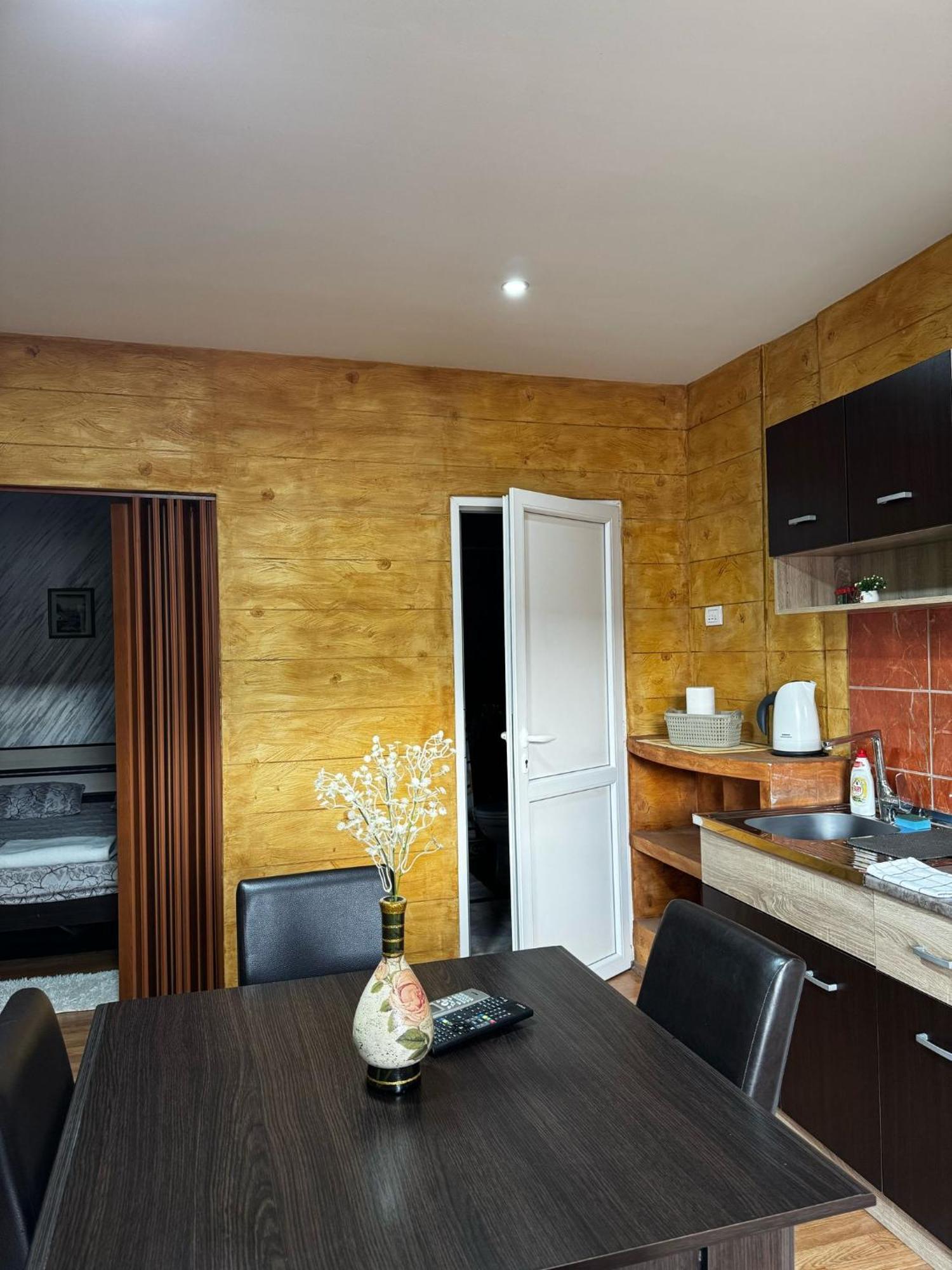 Apartments Vila Brzi & Beka Šabac Buitenkant foto