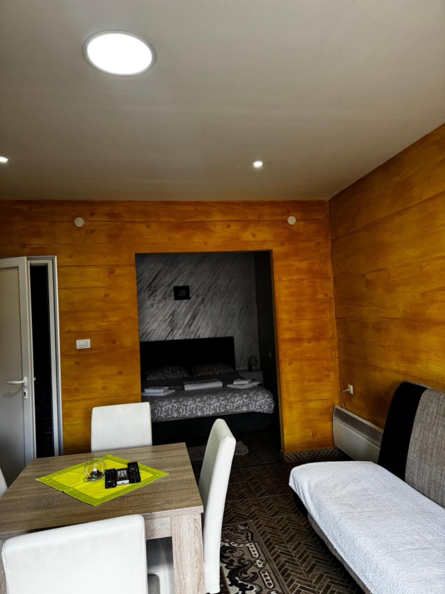 Apartments Vila Brzi & Beka Šabac Buitenkant foto