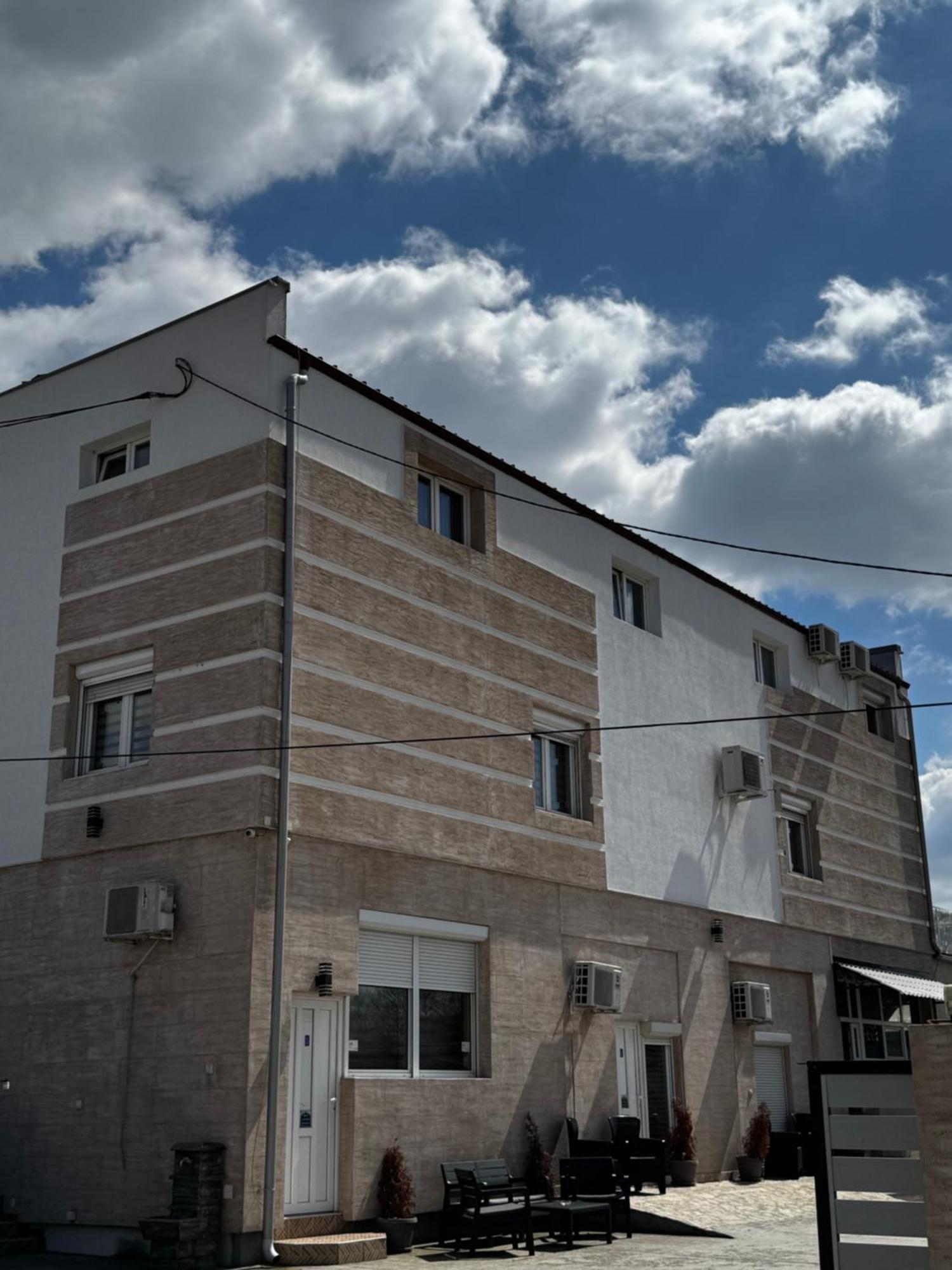 Apartments Vila Brzi & Beka Šabac Buitenkant foto